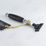 Cartridge razor comes with Gillette Mach3 head and Zinc Base chromed luxury look give you a comfortable shave. Have you shave today with classical shaver. Try with our traditional shaver today!