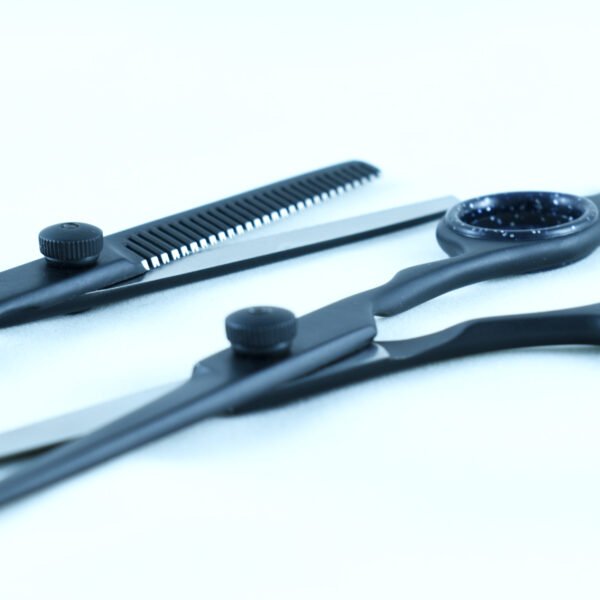 Black Scissor Classic